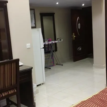 مسكن العائلة للشقق المفروشة Djeddah Extérieur photo