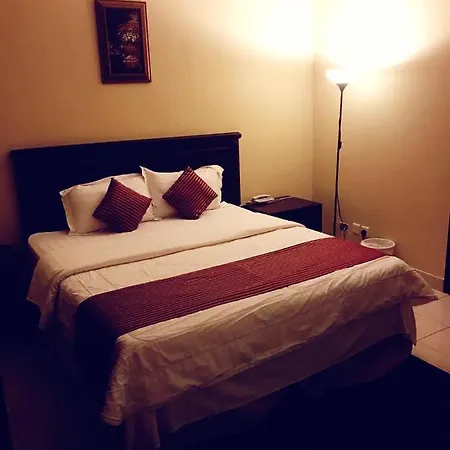 مسكن العائلة للشقق المفروشة Djeddah Extérieur photo